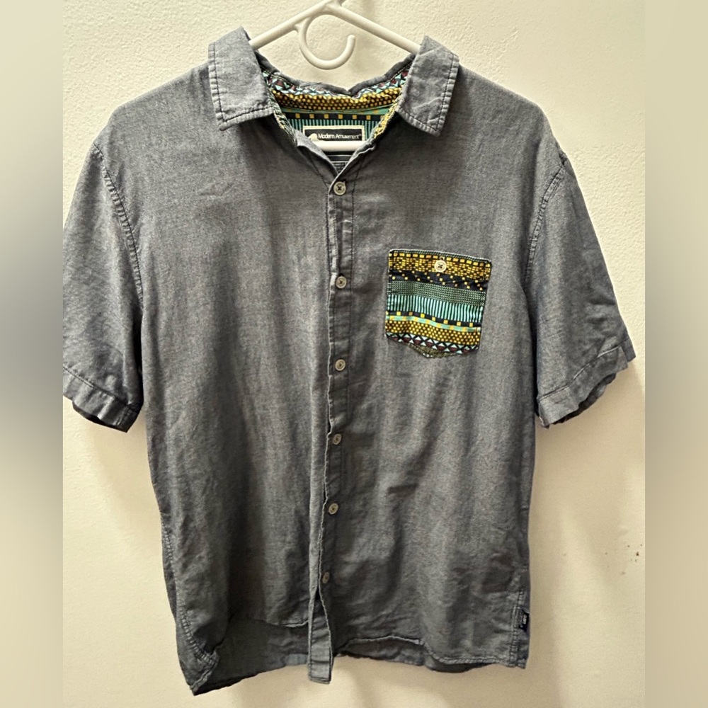 Men’s - L - Modern Amusement short sleeve button down with chest pocket